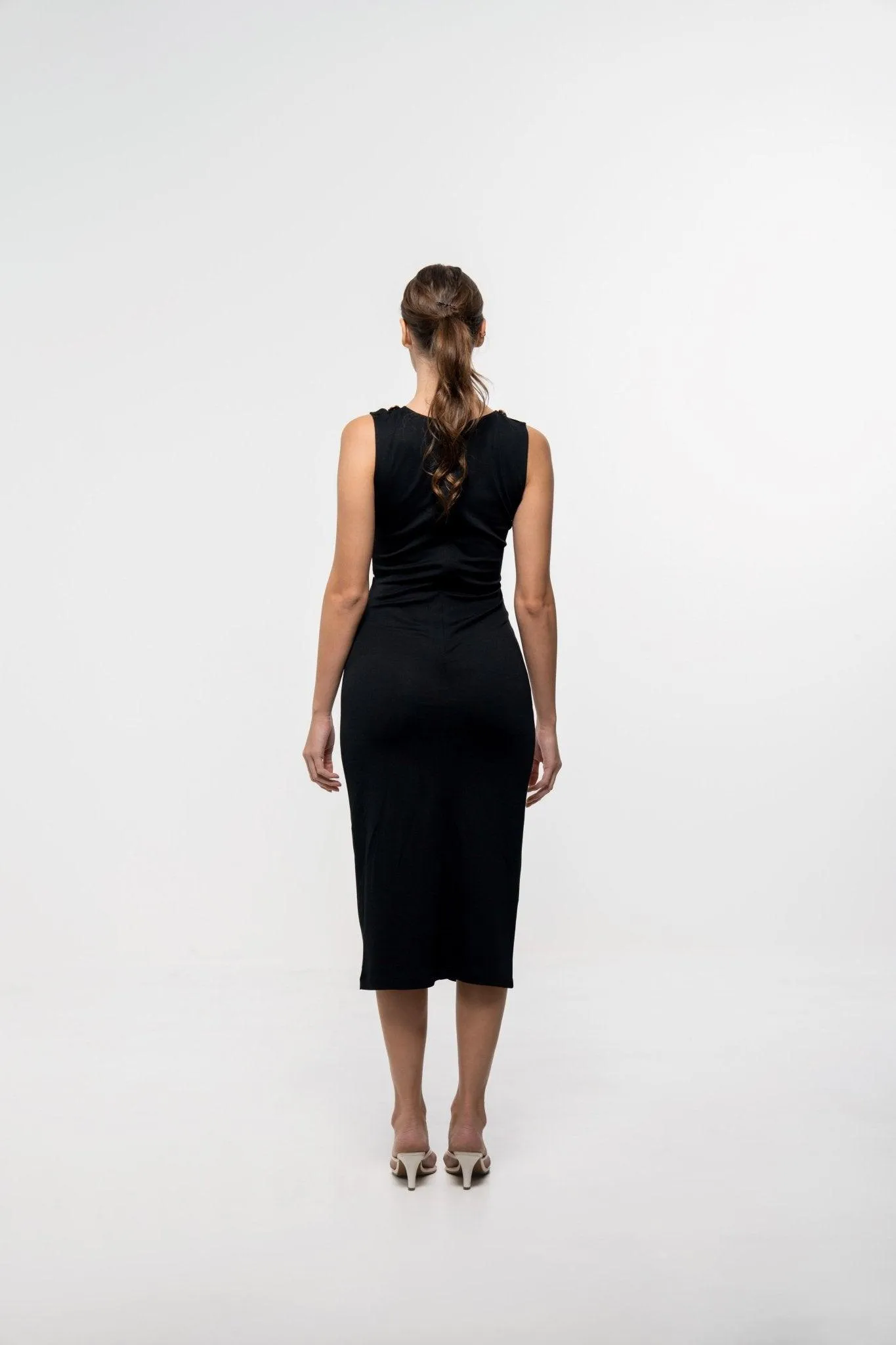 BLACK BODYCON DRESS WITH WHITE STYLELINE DETAIL