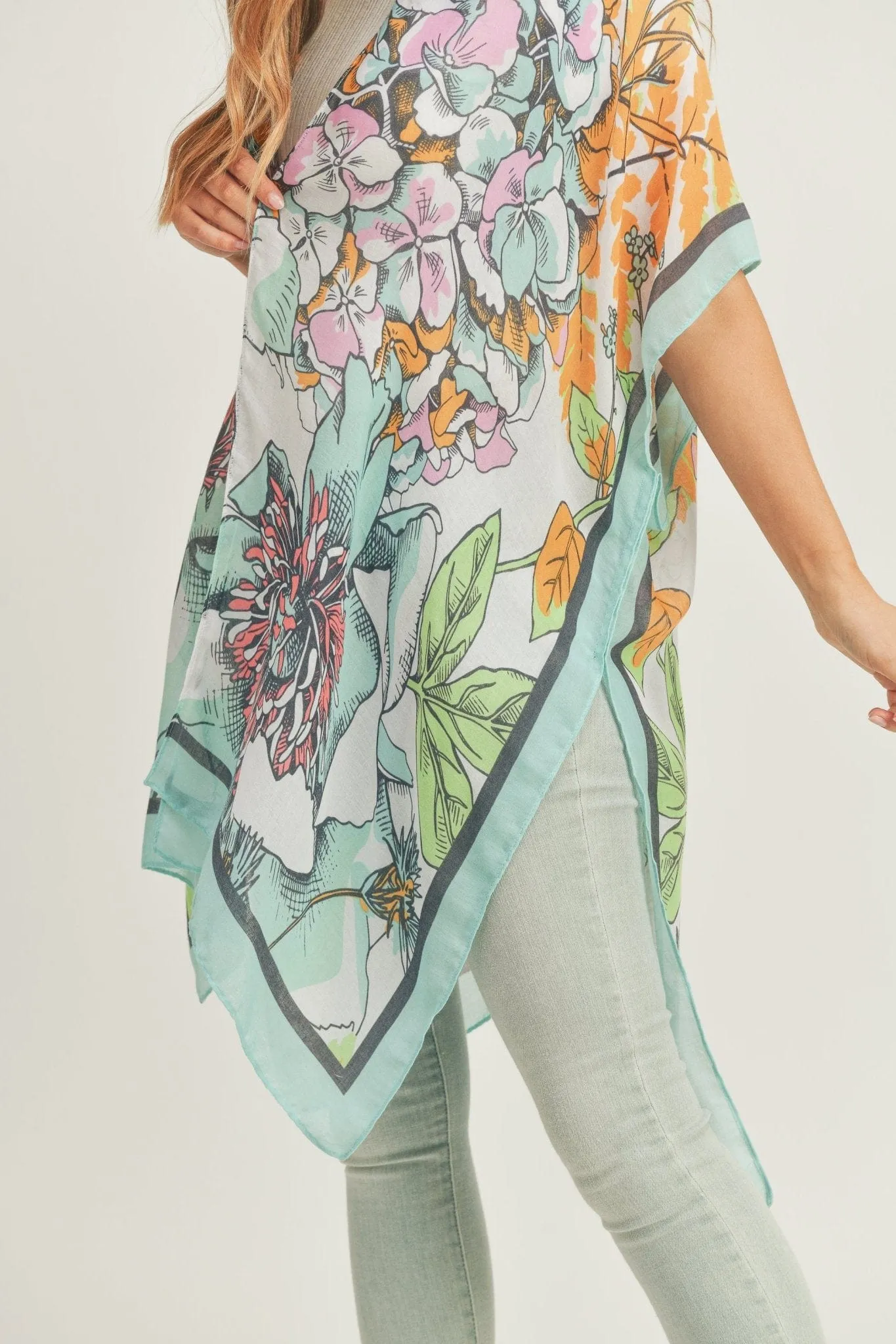 MS0276 Chriselle Floral Print Kimono