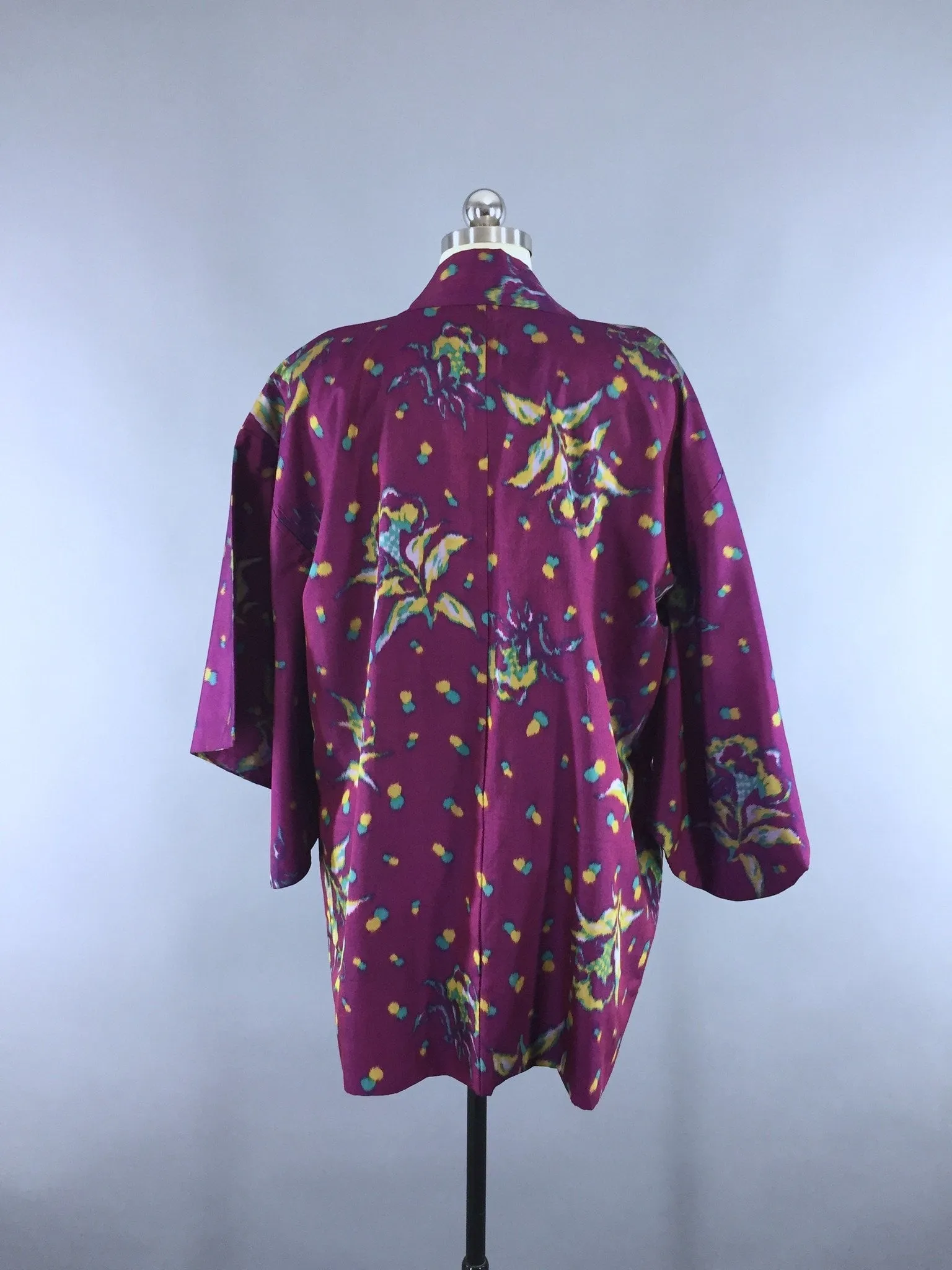 Vintage 1930s Silk Haori Kimono Cardigan / Purple Ikat Floral Print