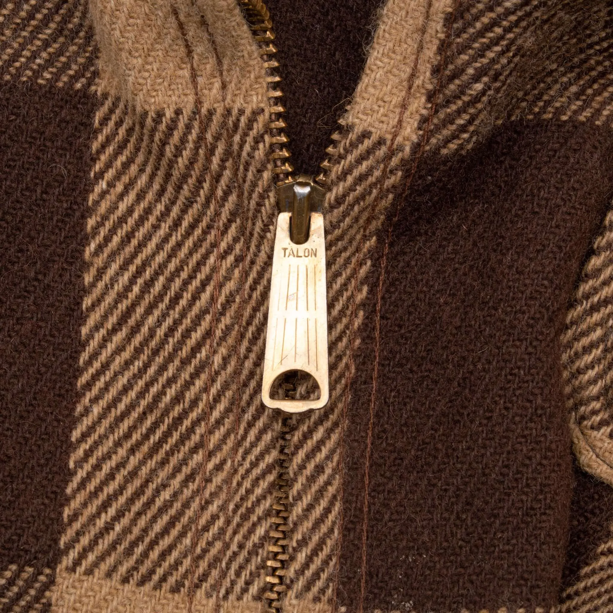 VINTAGE WOOLRICH BROWN PLAID MACKINAW CRUISER JACKET 1970S XL